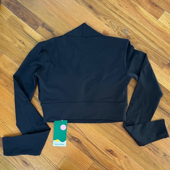 Halara Softlyzero Plush Long Sleeve Thumb Hole 2-in-1 Cropped Yoga Sports Top - Picture 6 of 7